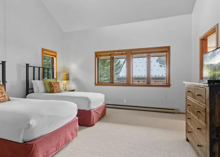 Rmr: Wind River 9 Townhome In